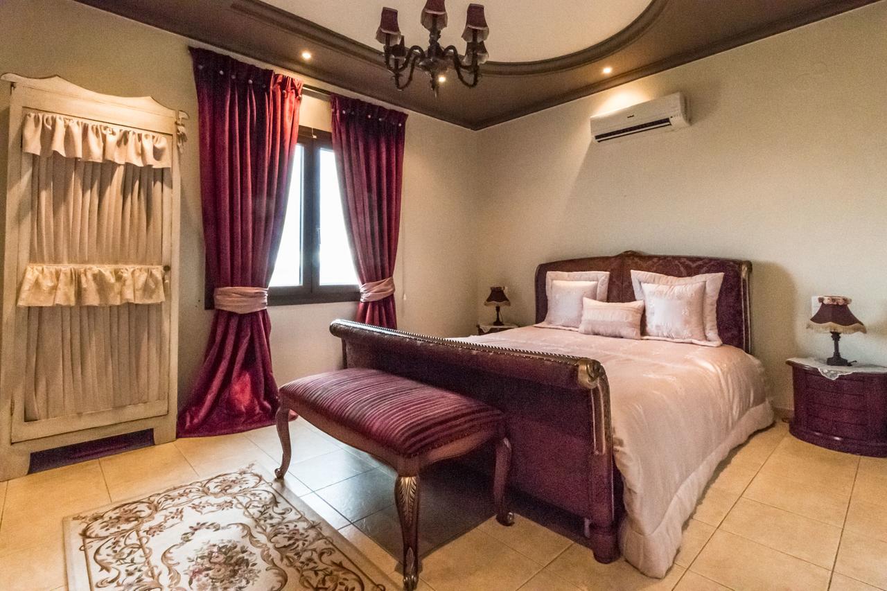 Eva's Luxury * Kritharia (Thessalia)